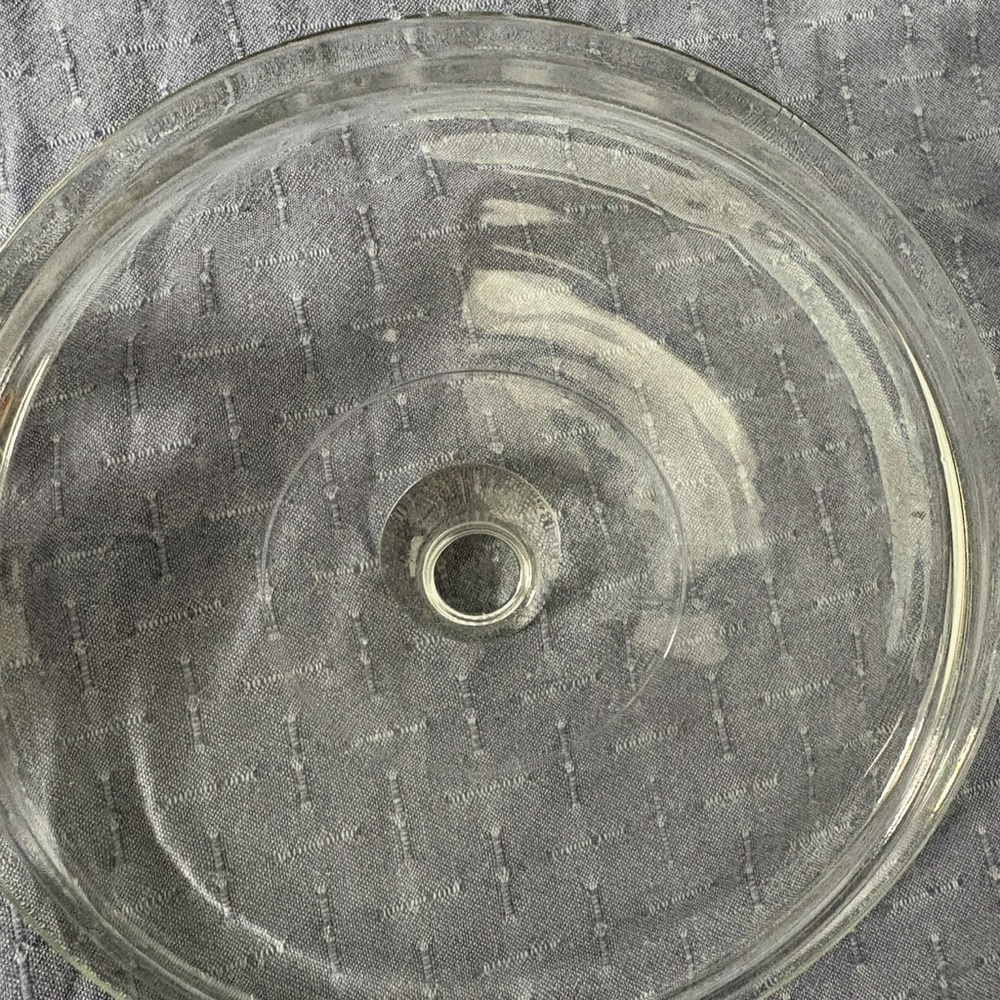 PYREX casserole dish with Blue Iris Pattern. - Picture 2 of 4